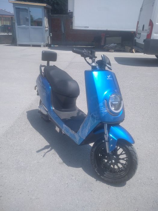 Електрически Скутер D3 RS LINE 2000W С документи за регистрация