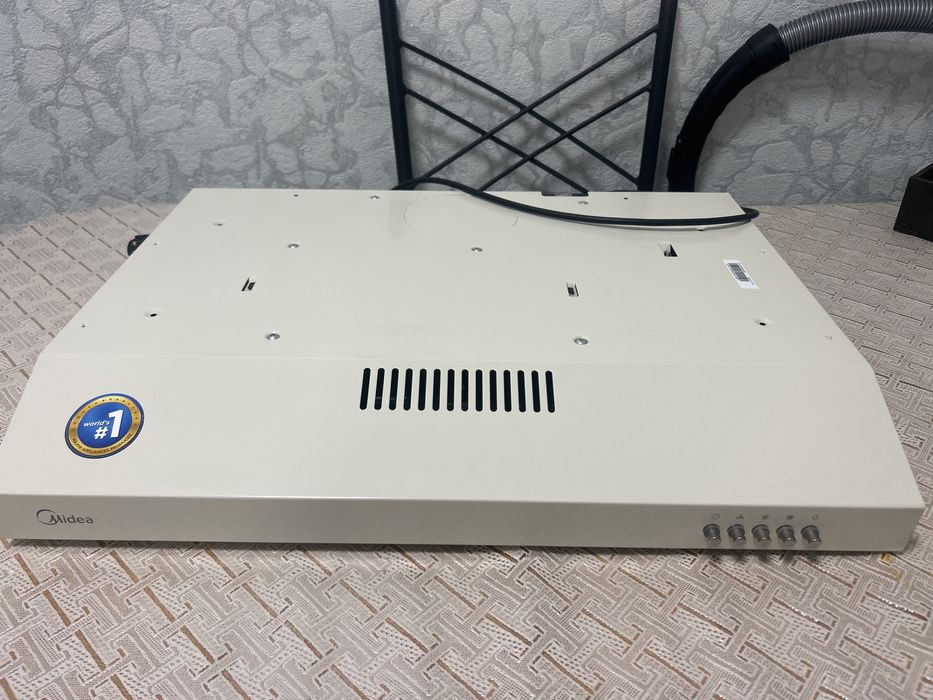 Вытяжка Midea MH 60F15 W белый