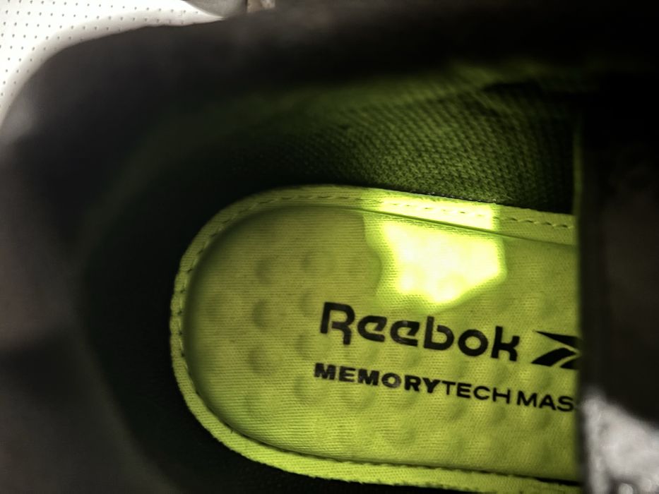 Продам кроссовки Reebok оригинал