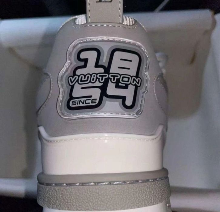 louis vuitton skates grey and white