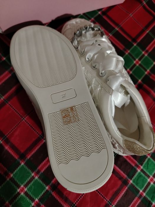 Adidași mireasă numărul 37