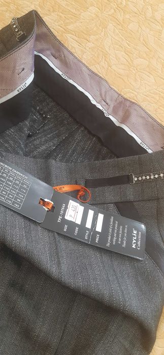 Продам брюки. Серые. Новые. Классика