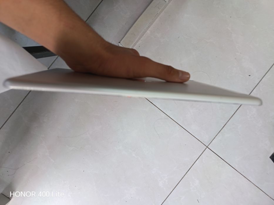 Ipad air 1 sim karta va Wifi . 128 gb xotira. Batareyka 6soatga yetadi