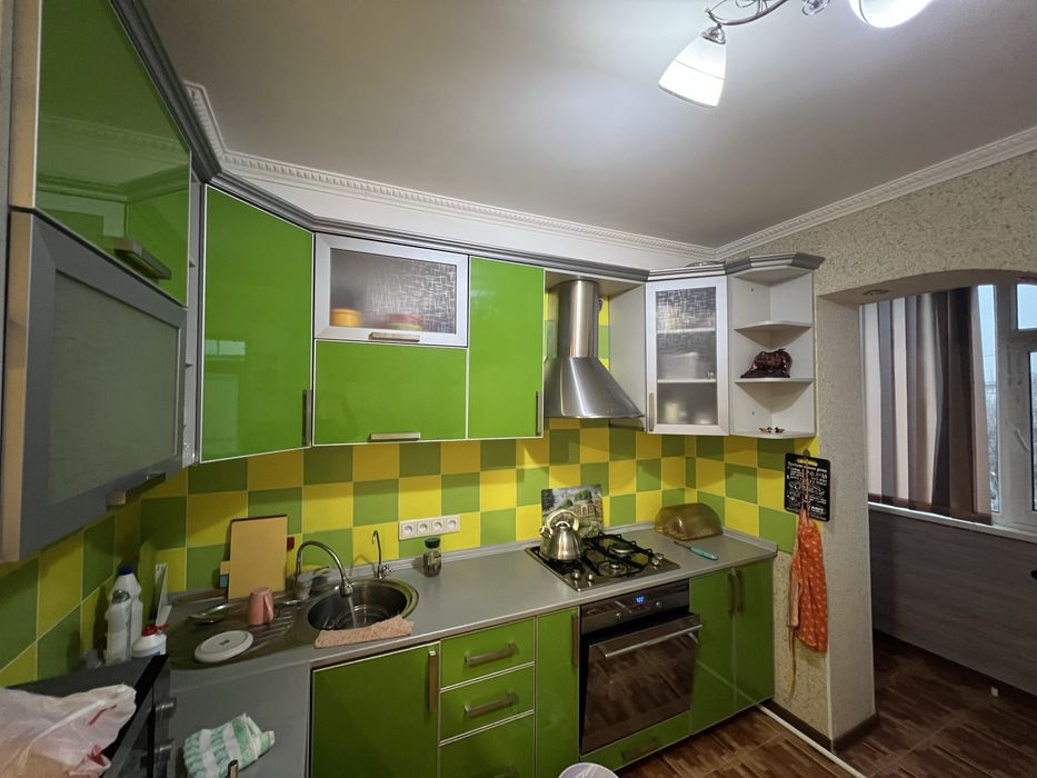 Продам кухню с сасовывозом