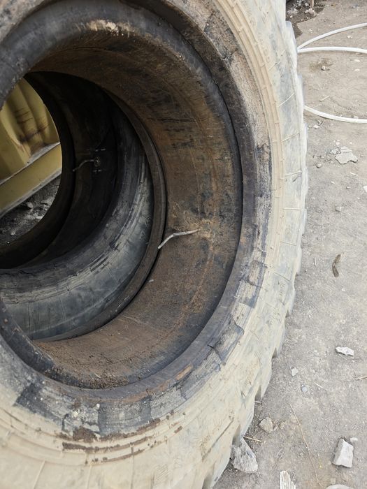 Резина на грейдер 17,5 R25