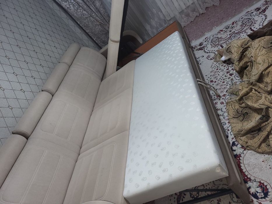 Продам диван срочно