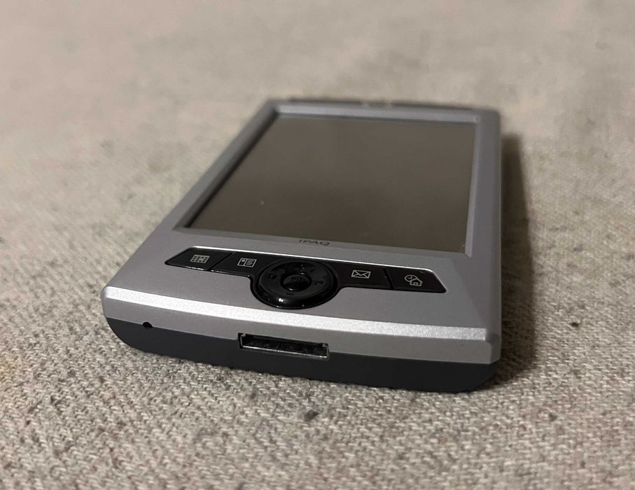 HP iPAQ rz1710 Pocket PC functional cu stylus fara incarcator