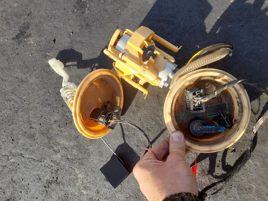 Pompa combustibil rezervor 3.0d BMW Seria 7 e66/e65