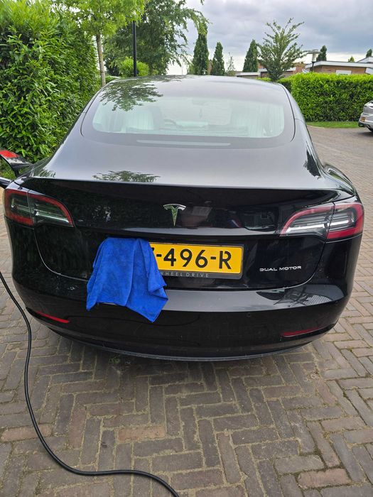 TESLA Model 3 2019 — imagine 3