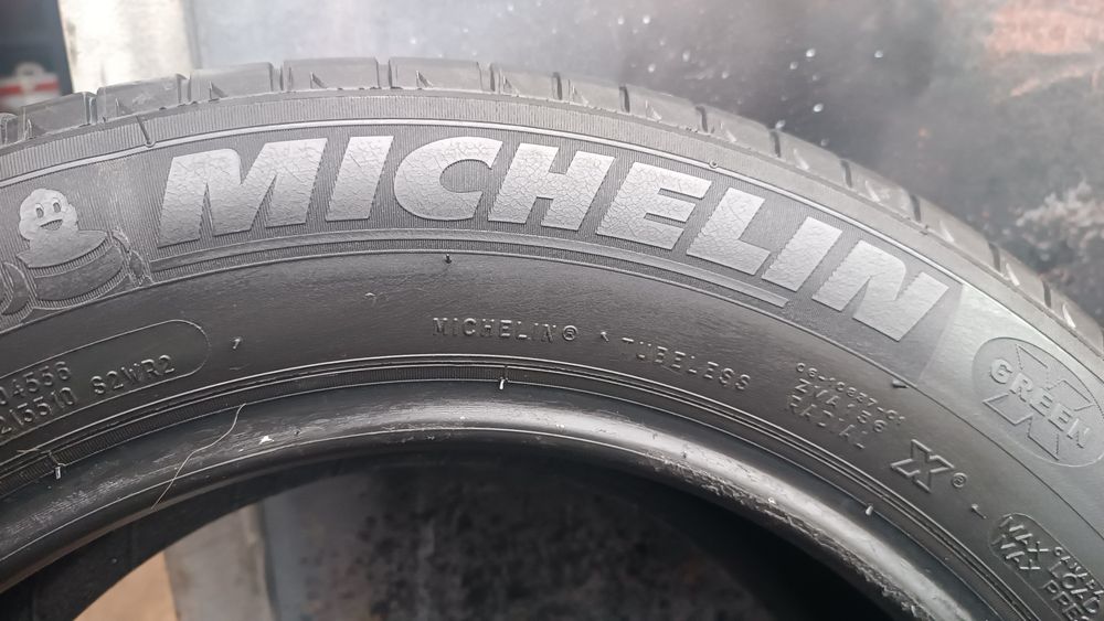 205/60/16 Michelin