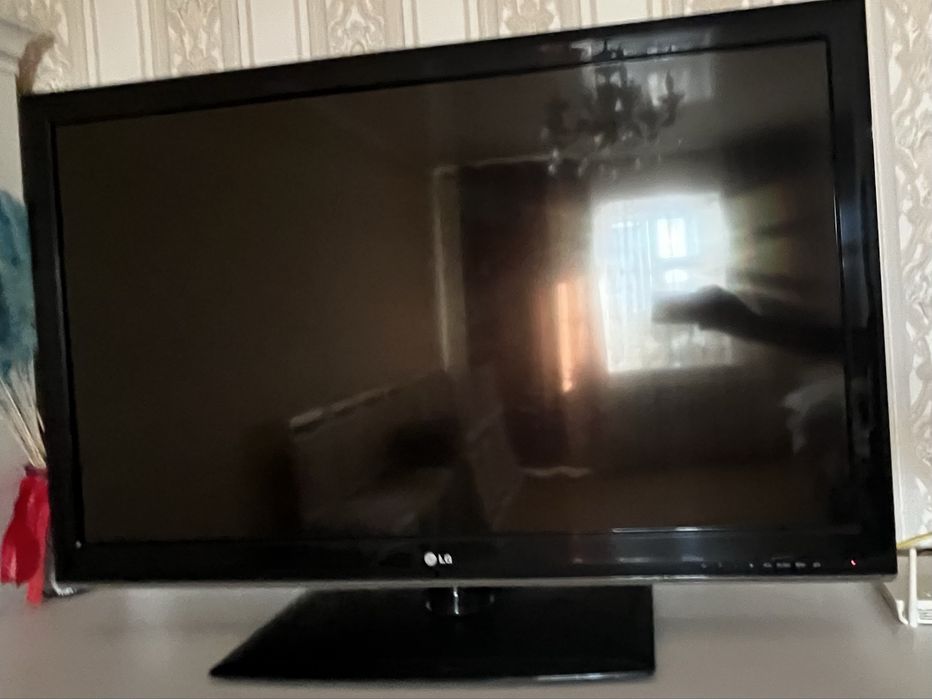 Телевизор LG 2010