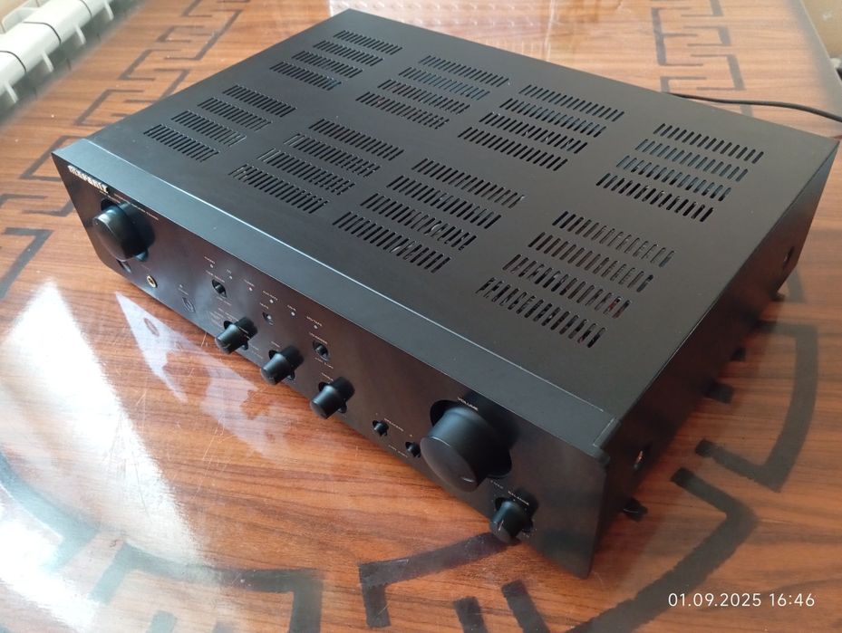 Усилитель  marantz. PM 4400.