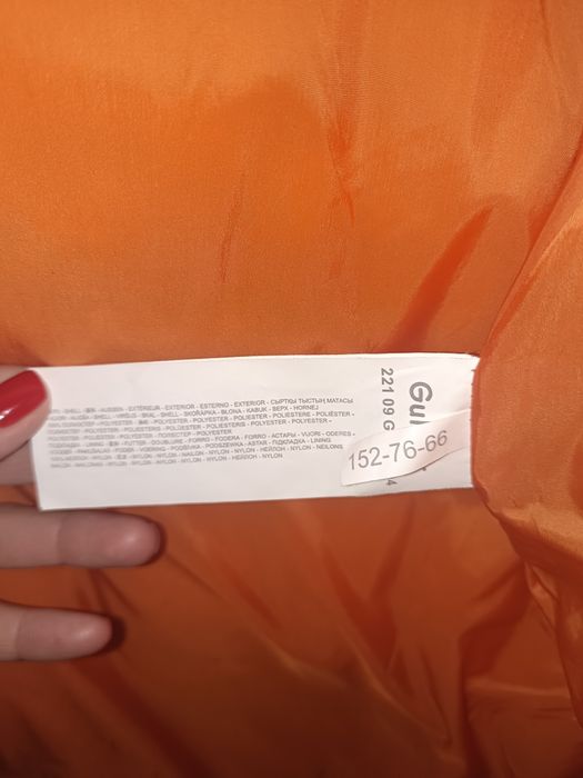 продам зимние куртки на девочку