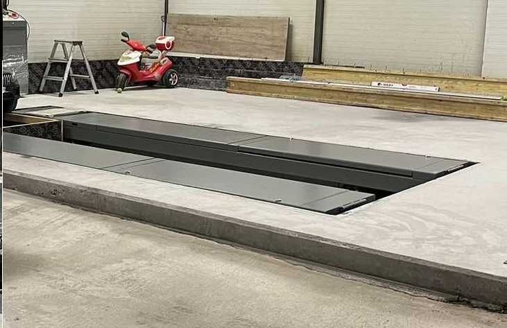 Ножичен подемник за вкопан или надземен монтаж 3,5t , 220V, URSA