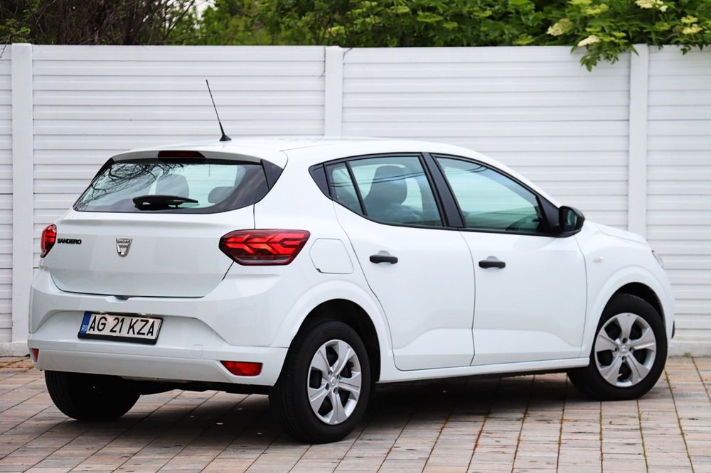 Dacia  Sandero  1.0 Sce vand/inchiriez pentru bolt uber