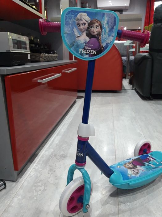 Триколка(тротинетка) FROZEN DISNEY
