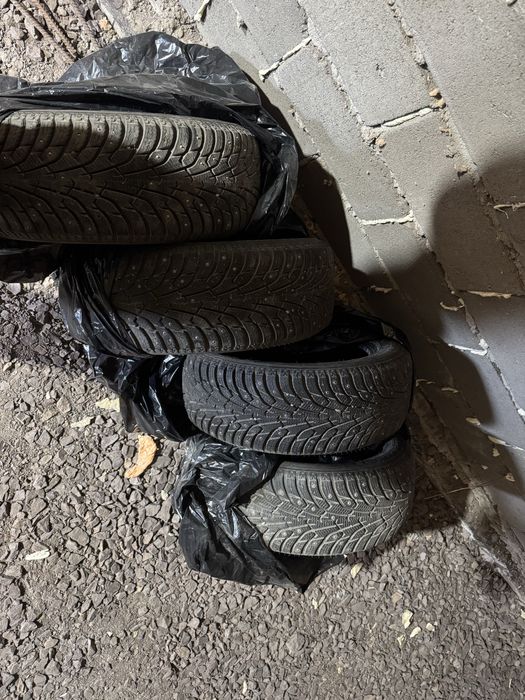 Зима шипы Maxxis 195/55 R15