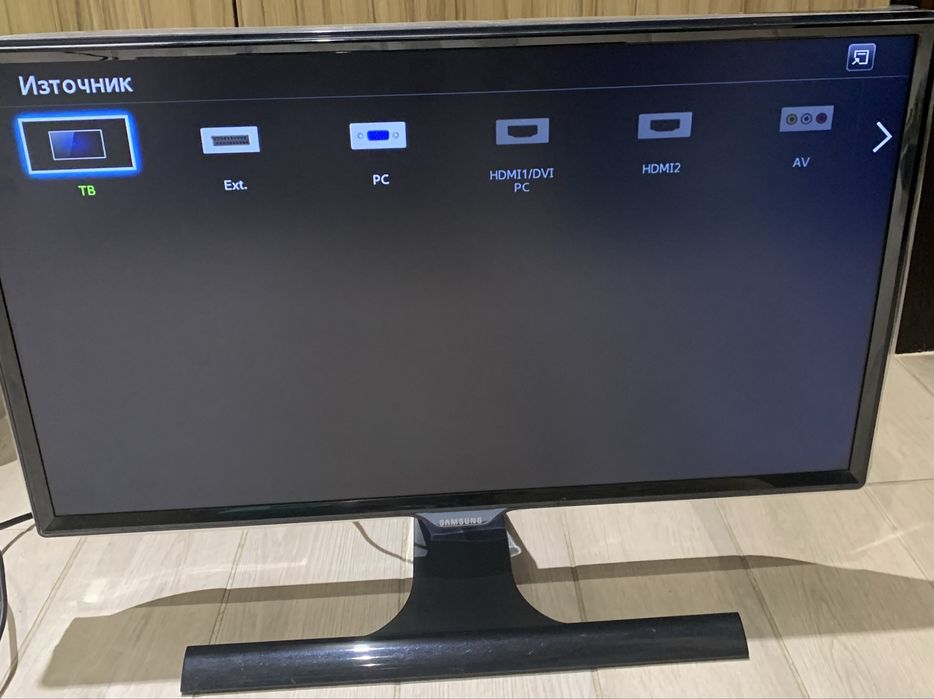 TV Samsung  T24E390EW
