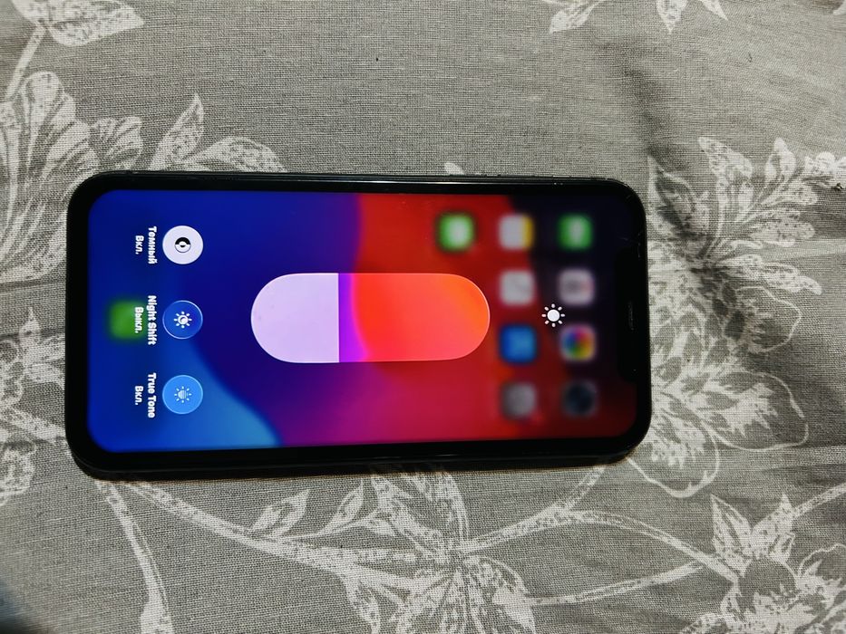 Айфон 11 128 гб.