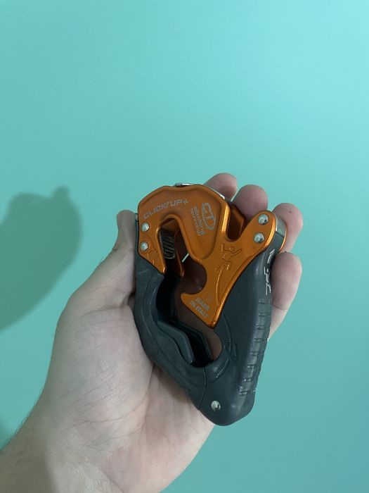 Dispozitiv asigurare Climbing Technology Click Up+ stare foarte buna