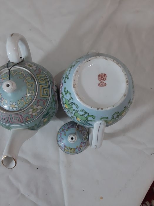 Чайник старинное