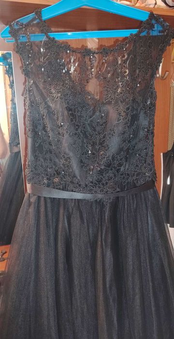 Продаётся платье вечернее бальное