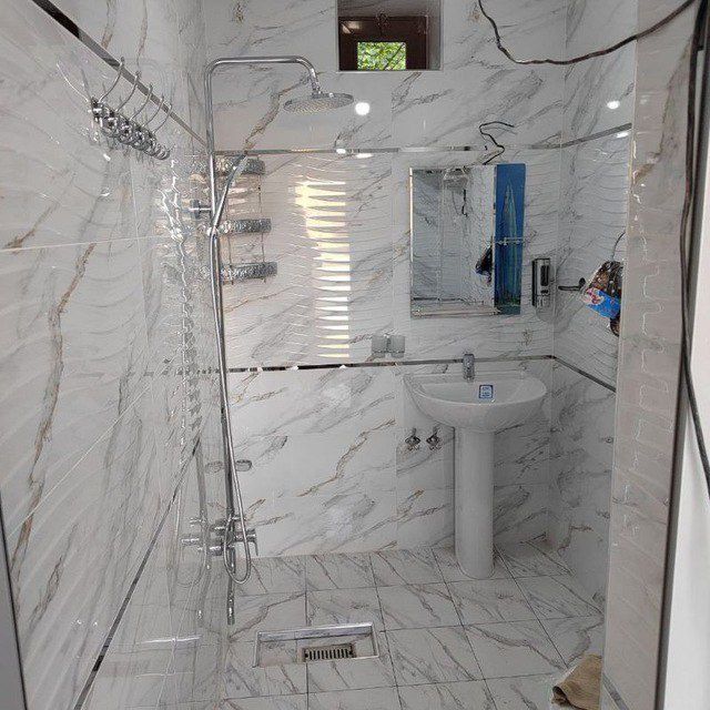 профессиональный кафельщик