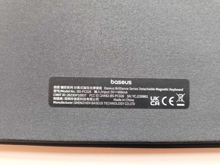 Husa magnetica + tastatura wireless iluminata  pentru pad 10.2" Baseus