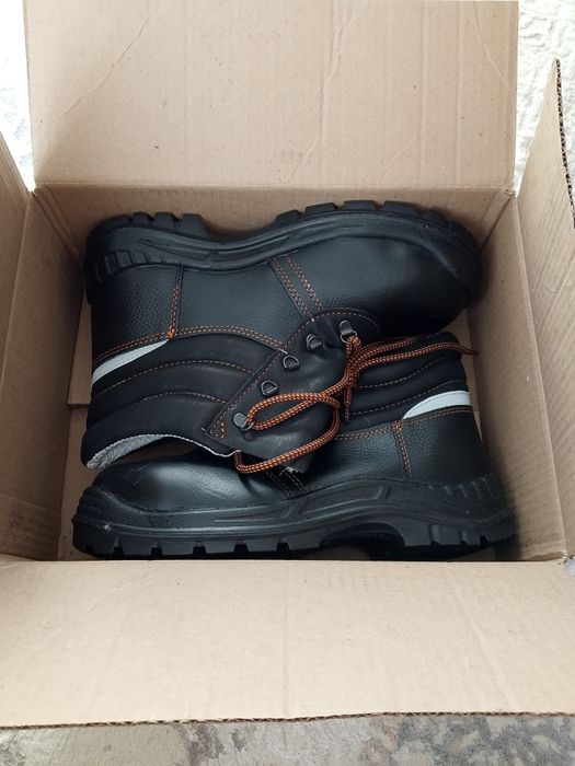 , продам рабочие ботинки