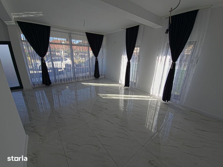 Vila stil mediteranean Ovidiu pozitie excelenta 4 camere posibil schim