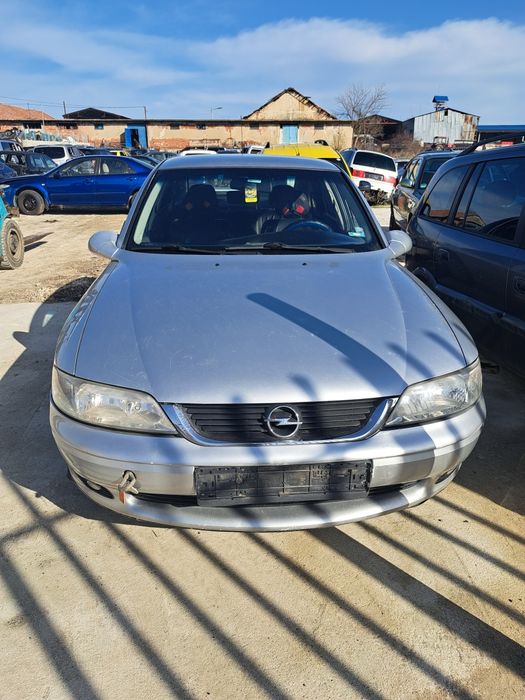 Опел Вектра 1.6 16V на части !