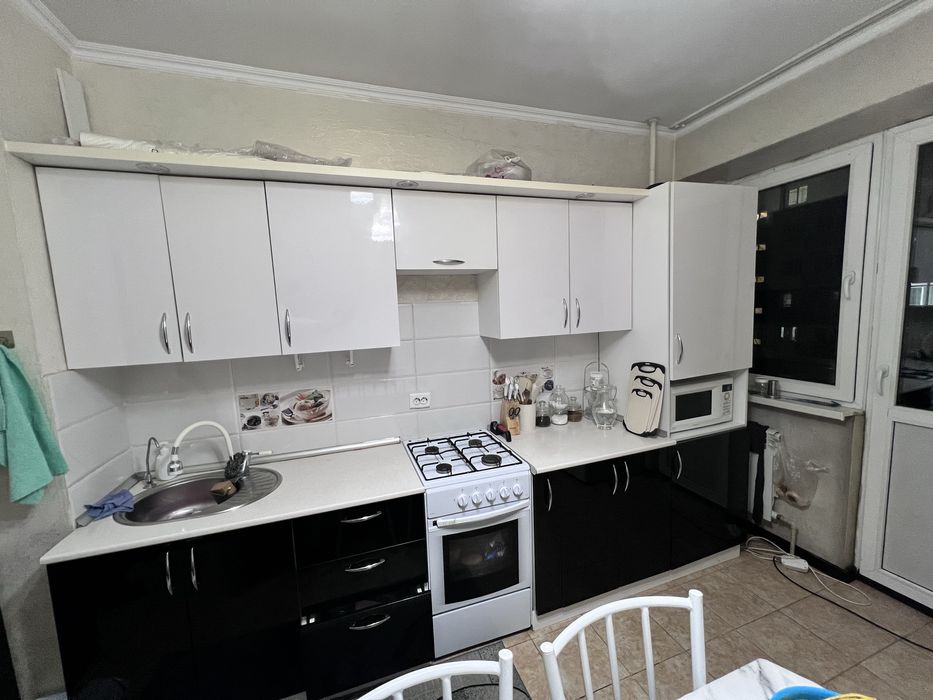 Кухонный гарнитур продам