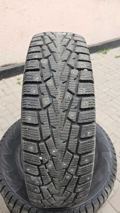 Комплект зимних шин 225/70/R16