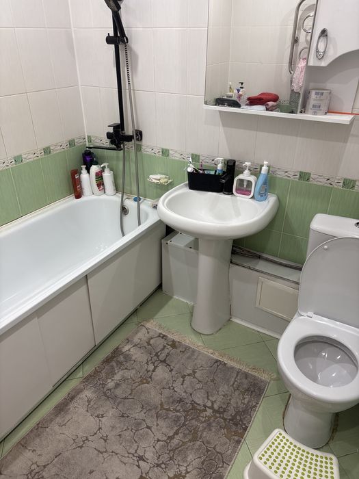 Унитаз,ванна,раковина,