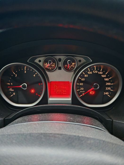 Vând Ford focus break