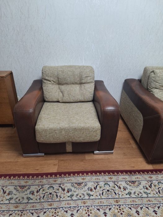 Диван расладной и кресло