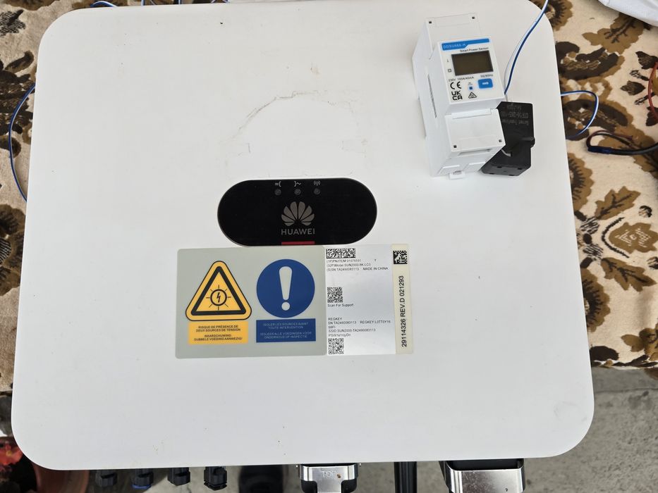 Invertor huawei 8kw hibrid monofazat
