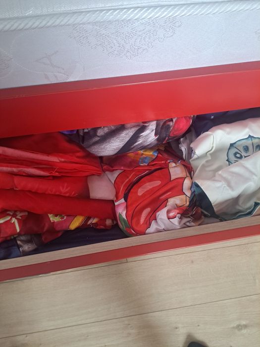 Pat cu saltea 1600 l 2000 L