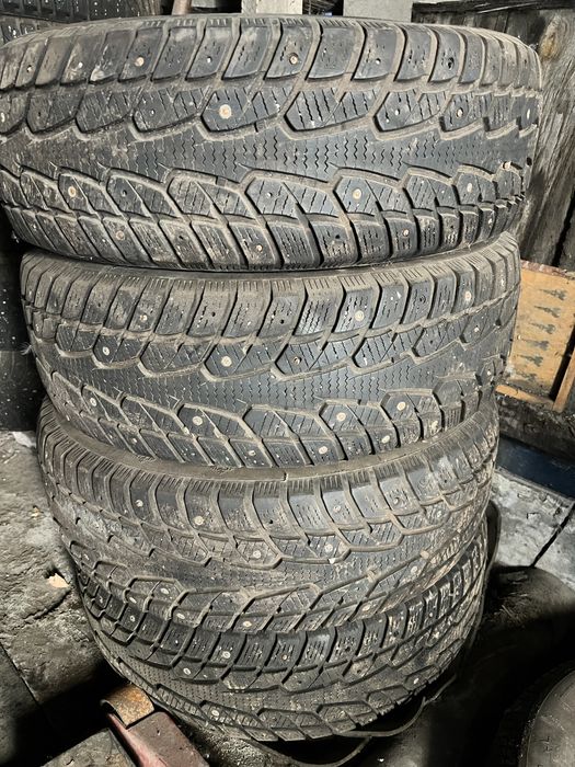 Продам шины 225. 60. R17