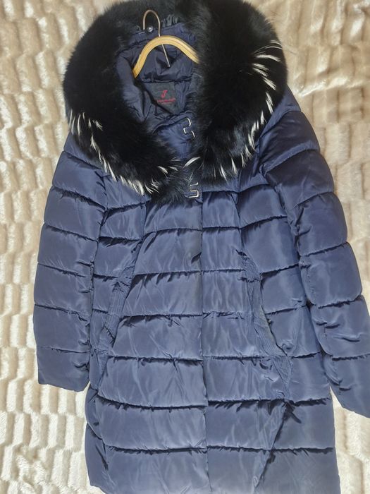 Продам эимнию тёплую куртку