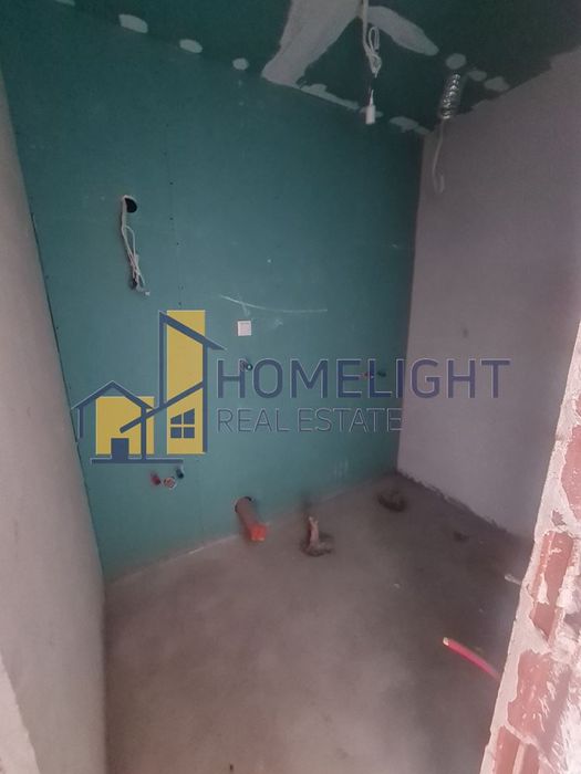 Тристаен апартамент в кв. Бояна