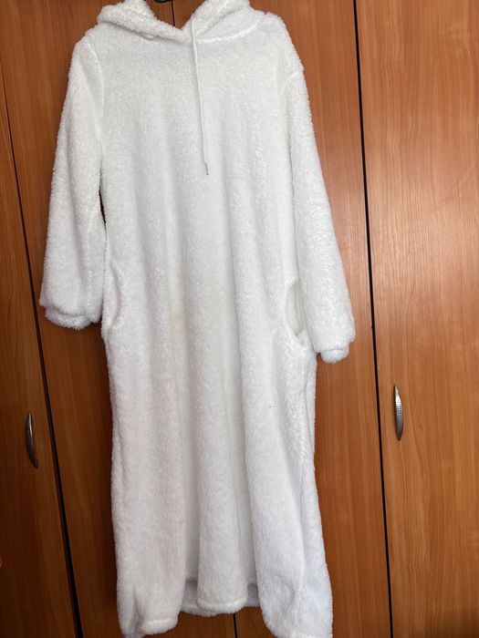 Бял суитчер-одеяло