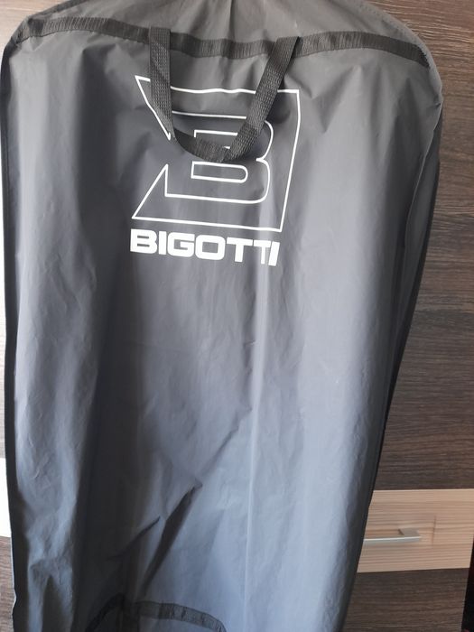 De vanzare: Costum Bigotti 100% lâna, achizitionat din magazin