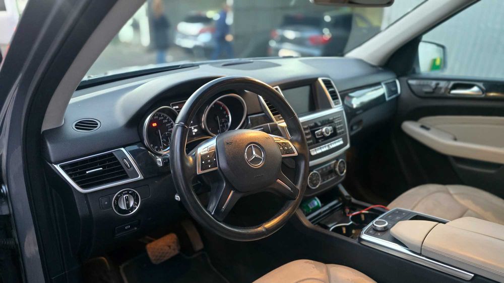 Dezmembrez Mercedes ML W166 GLE ML250 ML350 ML500