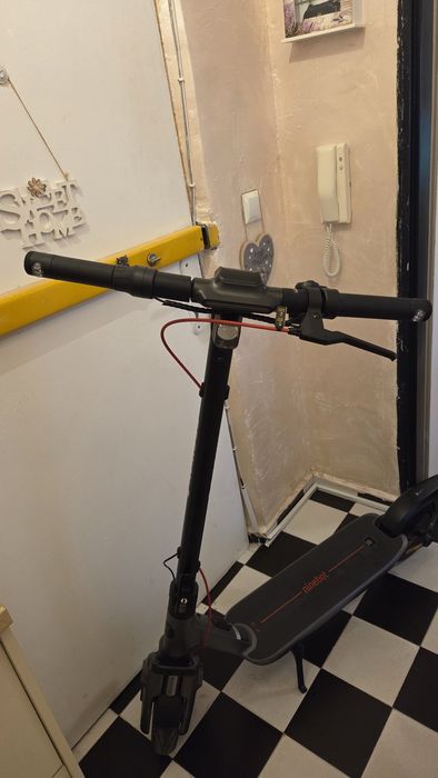 Електическа тротинетка Segway Ninebot F3