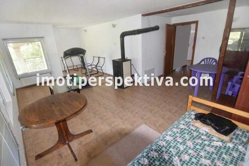 реф.1300 Обзаведена къща в кв. Кършияка!