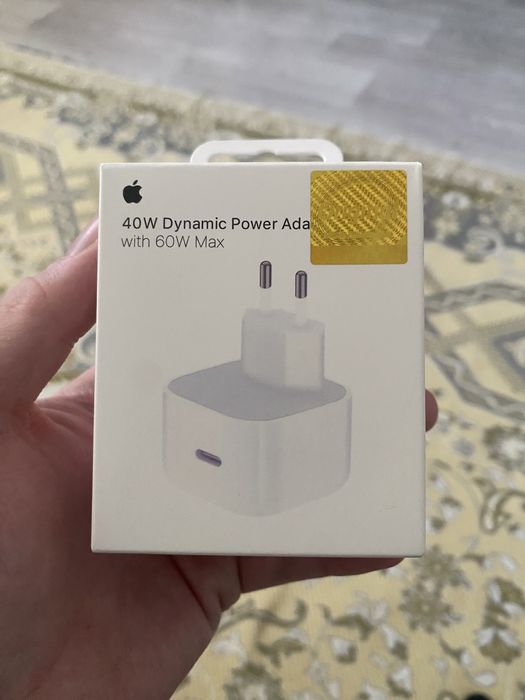 Продам оригинал адаптар от айфон 17 про мах