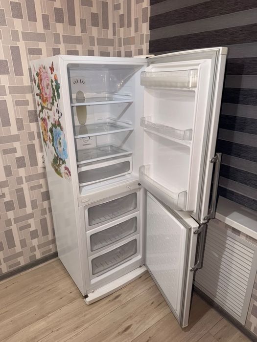 Продам холодильник LG