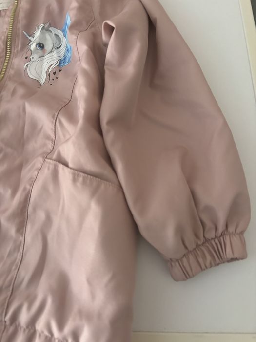 Преходно яке с еднорог