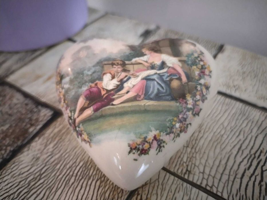 Старинно керамично сърце от Италия